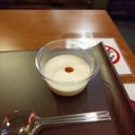 担担麺や 天秤 - 杏仁豆腐