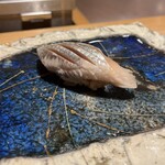 鮨 一二郎 - そして大好物のヒカリモノ。今宵は｢にしん｣今年の夏は暑すぎたので秋冬の海水温度が気になります。夏の青魚はあっさりとしており絶品です。
