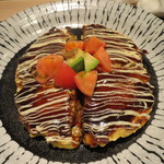 日替わりお好み焼き　トマトとアボカド