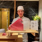 初音鮨 - 今回の握りの担当は芳池大輝さん