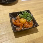 餃子のかっちゃん - サーモンユッケ