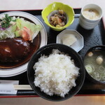 東 - ハンバーグ定食1,200円