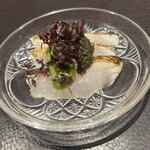 イル アオヤマ - ノドグロ、青唐辛子、キャビア