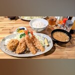 とんかつ 大倉 - 海老とヒレ定食