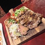 肉盛酒場 とろにく - 