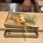 焼き鳥 こと - うずらの卵。あまり食べたことのない美味しさ。