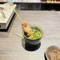 創作料理と宝石鍋しゃぶしゃぶ 宝泉 - 黒毛和牛筋のスープ仕立て