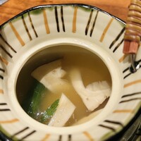 焼肉牛印 銀座店 - 松茸の土瓶蒸し