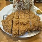 とんかつ かつ壱 - カツは特大！