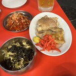 豚足ホルモン 小林商店 - 豚足とナムルとキムチ達