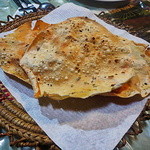 サプナ - パパドゥ（黒胡椒が効いてBeerのつまみに最適）