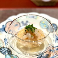 Ji-Cube - 柑橘のジュレで爽やかに仕立てた帆立からスタート。