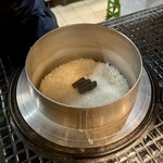 季寄せ料理 暖歩 - ・薪で炊くご飯