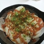 大阪焼き　三太 - 長芋輪切り＋梅(200円)※普段は千切りのようですが、長さが合わず輪切りに(^ω^;