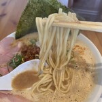 鶏そば わたる - 麺リフト