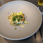 BURDIGALA MARUNOUCHI The Restaurant - 鮮魚は真鯛だったかな、上に散りばめられた花弁は菊の花だつたはず。和とフレンチの融合という感じでとても美味しかったです。お祝いにふさわしいひと品。