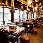 焼肉 ドリルズ - 内観 テーブル