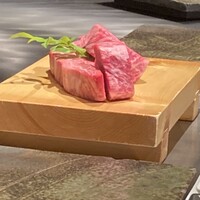 ビフテキのカワムラ 六本木店 - 焼く前の神戸牛。
