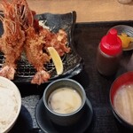 まるみ食堂 - エビフライが立った！