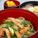 有喜屋 - きつね丼とわんこそばのせっと