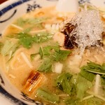 らぁめん 一福 - 焼き葱の採用が革新的。