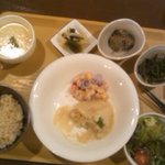 ｈ－ｃａｆｅ - 晩ごはんｾｯﾄです＾＾　めっちゃ優しい味で最高です♪