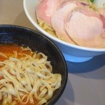 つけ麺 五ノ神製作所 - 麺は久々？の平打ち麺、旨い