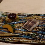 日本料理ぜん - 秋チヌ　器が海の波のような微妙な青