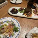 LAS DOS CARAS MODERN MEXICANO Y TACOS - 