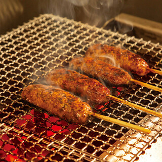 豊後備長炭で焼き上げる、自慢の炭焼き料理