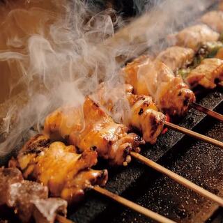 炭火で焼き上げるこだわりの焼鳥◎