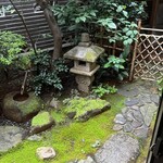 蕎麦おさめ - 庭