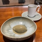 馳走西健一 - ◎無農薬栽培の茶葉(静岡県川根本産)を使った焙じ茶アイスクリーム