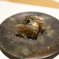お料理 真 - 鰤の昆布〆炙り棒寿司　当たり葱　柚子胡椒