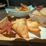 麦酒庵 - いぶりがっこクリームチーズ春巻き