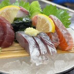 どたぬき - 造り盛り合わせ　980円