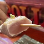 焼き鳥アポロ - 見よ！この半レア！昆布締め？みたいなうまみ。