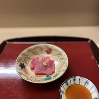 赤坂 菊乃井 - 鮪　黄身醤油　辛子