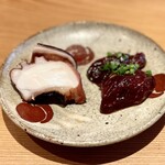 すしやのたい悟 - タコの桜煮・ニタリくじら漬け。いつ食べてもホッとする安定の美味しさ⸜(´˘`❁﻿) ⸝