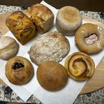 天然こうぼぱん とことこ - 個性的な新にゅん生なパン達の様子(°▽°)