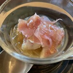 hape - 白ごまのムース、脛肉煮凝りジュレ