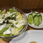 キッチン ブルー グローブ - サラダ、お新香のアップ