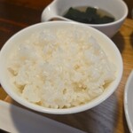 キッチン ブルー グローブ - ご飯大盛のアップ