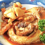 三河屋 - くどい甘さはない鯉の甘煮