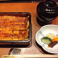 わたべ - 旬のお刺身と鰻の白焼き、〆は上うな重コース
                    
                     ￥8,800