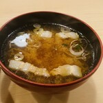 とんかつ とんき - 豚汁。1回かわりできます。