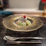 うなぎ時任 - デザート♪本日はシャインマスカット♡季節によってフルーツ内容が変わるのかな。