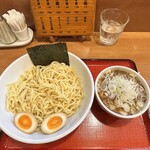めん和正 - ◾️つけ麺1玉¥900
      ◾️味玉¥50
      　※こちらも定番の『ネギ多め』も申告❣️
      　※1年前に比べ¥100ほど値上がりしてますが
      　　それでも¥1.000以下と激安な設定
      　※後会計　現金のみ