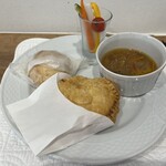 レ・カドゥ・サンセ - ミートパイも買って帰れば良かったなぁ〜