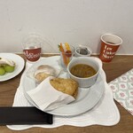 レ・カドゥ・サンセ - ミートパイとスコーン、そしてスープ　どれも美味しい♪